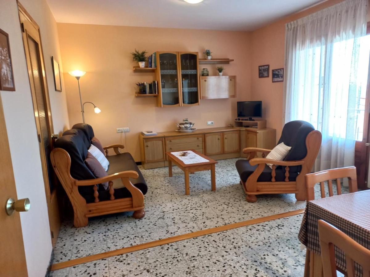Cal Servero Peramola المظهر الخارجي الصورة
